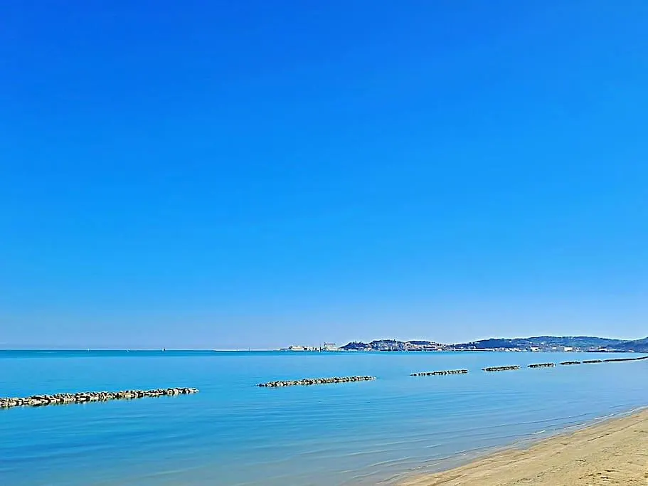 Lägenhet Riviera Del Conero Fronte Mare, 3 Camere, 10 Letti Falconara Marittima