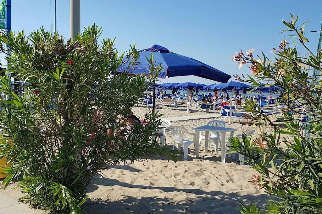 Riviera Del Conero Fronte Mare, 3 Camere, 10 Letti Falconara Marittima Italien