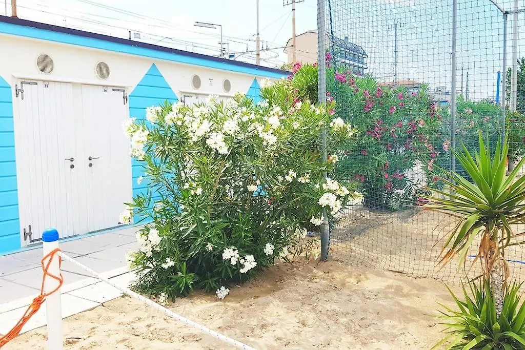 Riviera Del Conero Fronte Mare, 3 Camere, 10 Letti Falconara Marittima Lägenhet